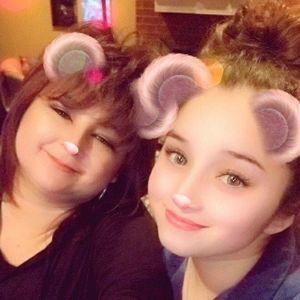 Meet your Posher, Cynthia